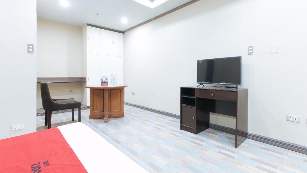 Reddoorz Plus At Canley Residential Pasig City Exterior photo